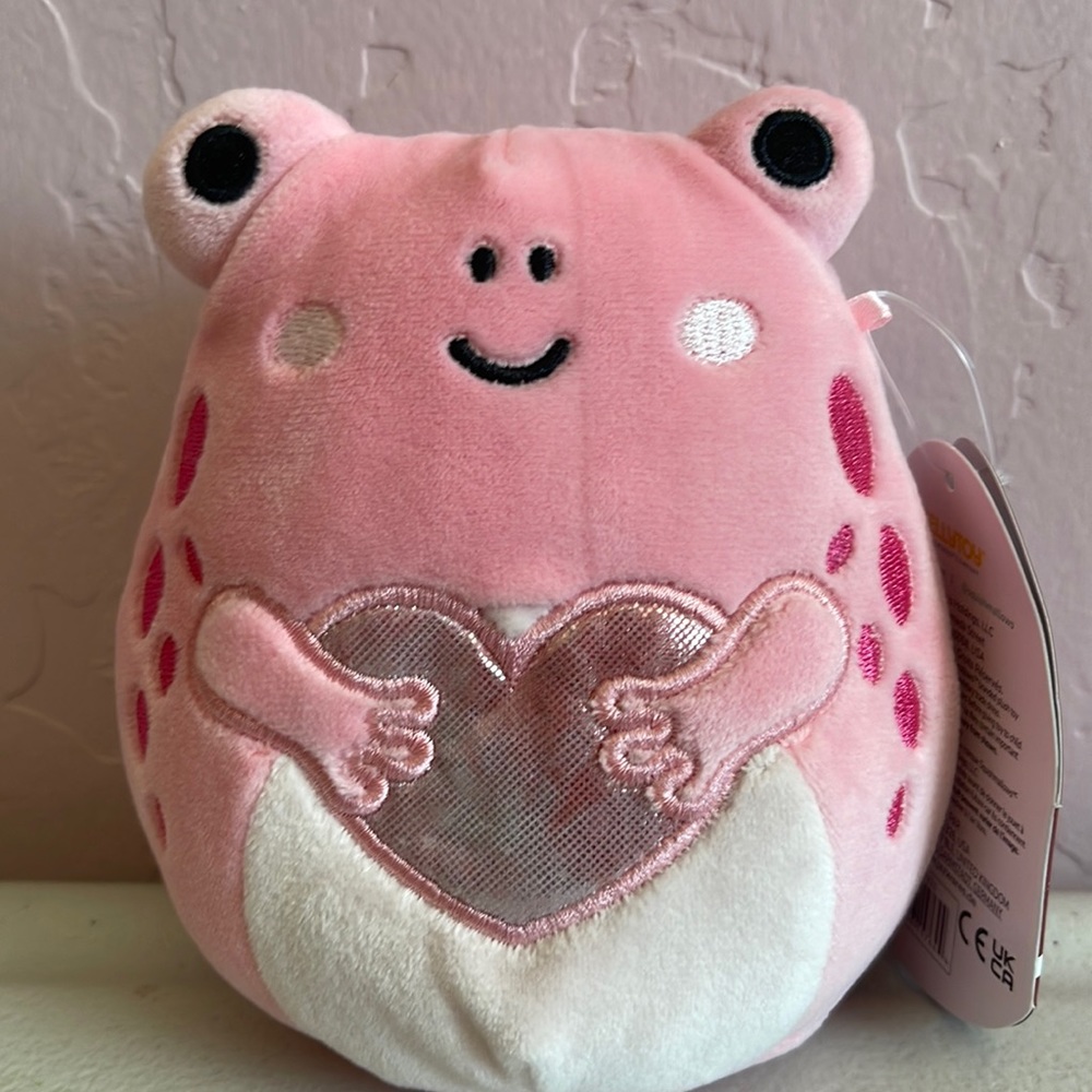 Limited edition Lonina the pink frog! Super cute and from valentines edition!
